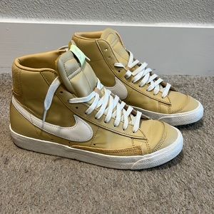 Tan Nike Blazer Mid ‘77